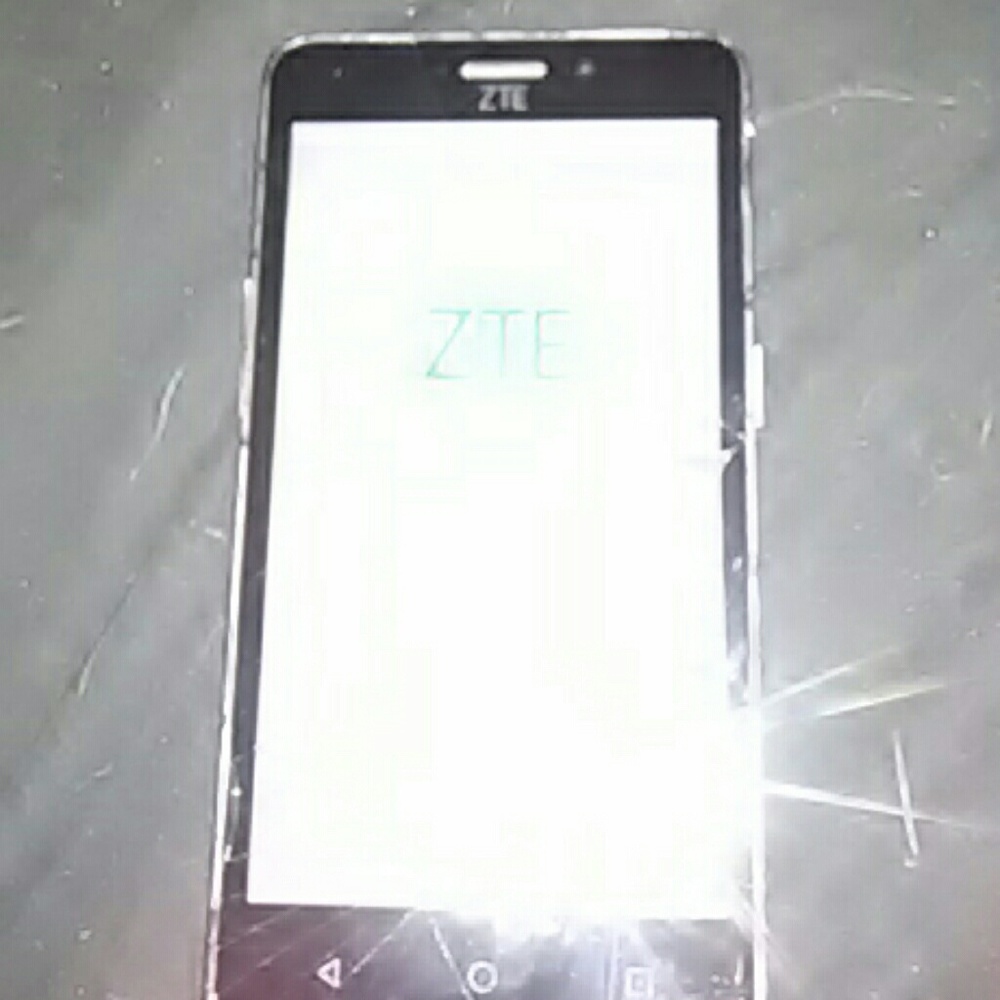 Zte android phone - Picture 4 of 4